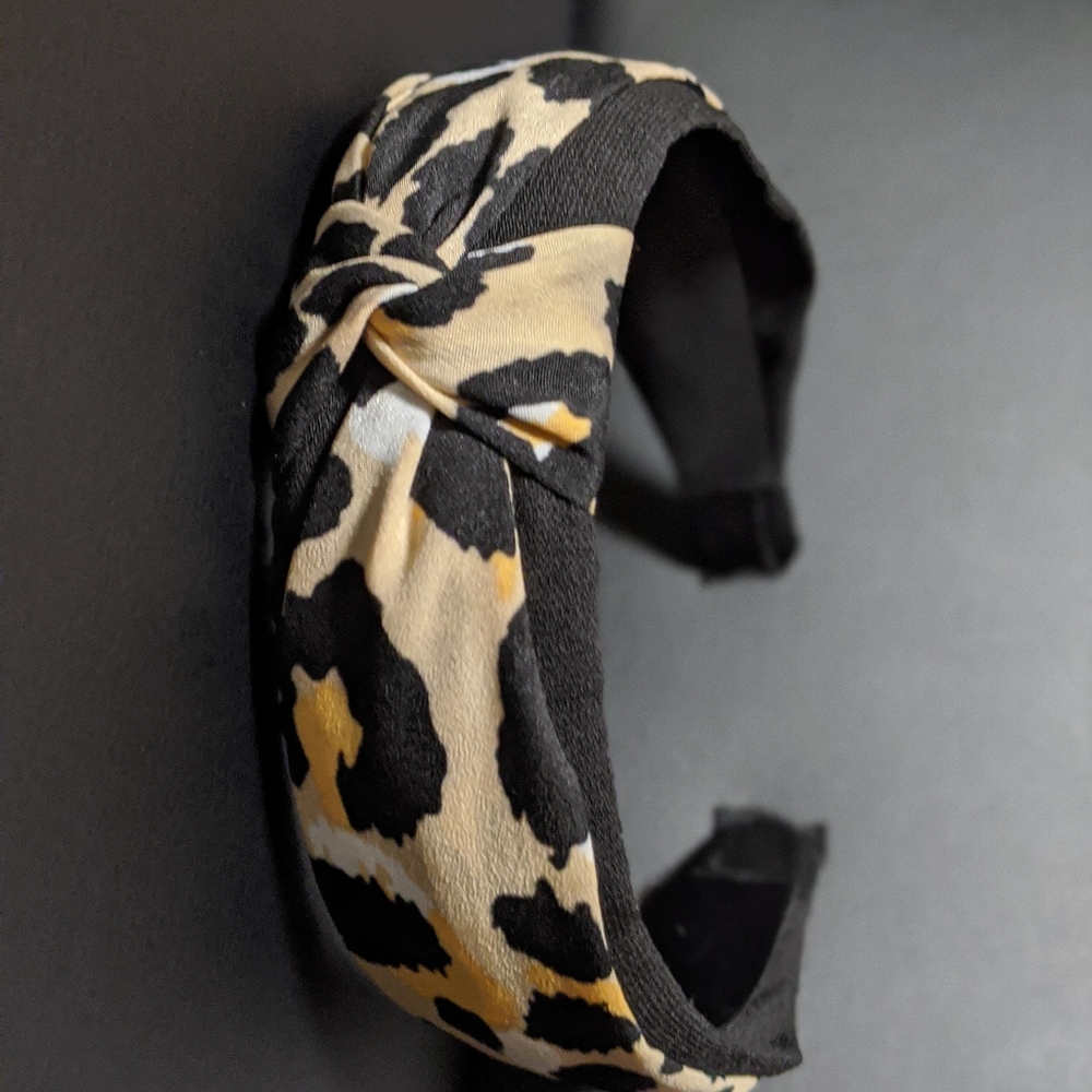 Leopard print headband